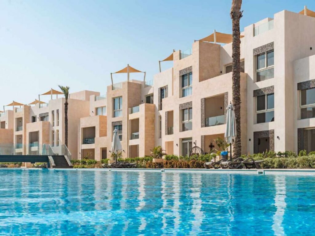 apartment for sale with pool view  at elGOUNA